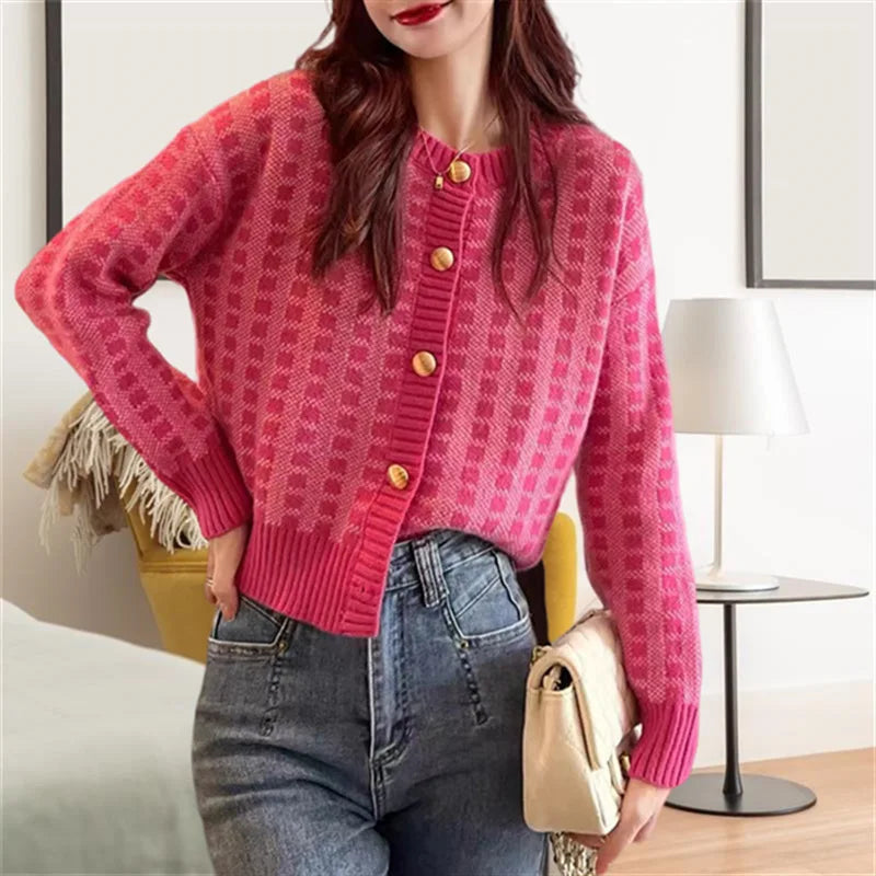 In the early spring and autumn, a new style of knitted sweater and sweater for women, pink checkered loose, slimming, cu