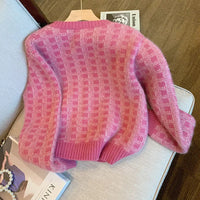 In the early spring and autumn, a new style of knitted sweater and sweater for women, pink checkered loose, slimming, cu